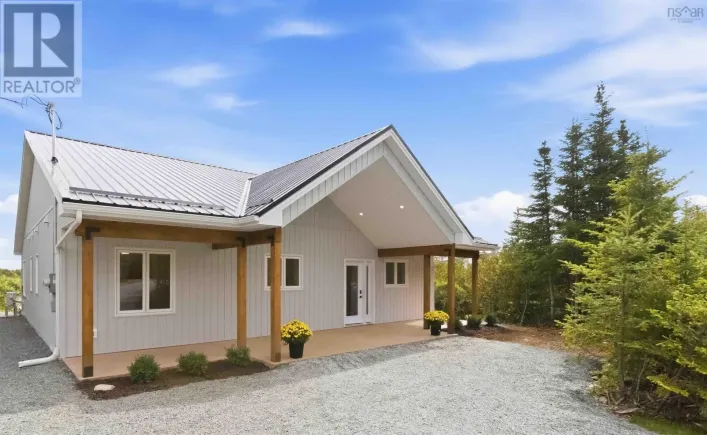 House for sale: 154 Dark Pond Lane, West Petpeswick