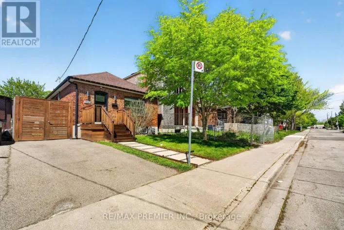 154 FIFTH STREET, Toronto