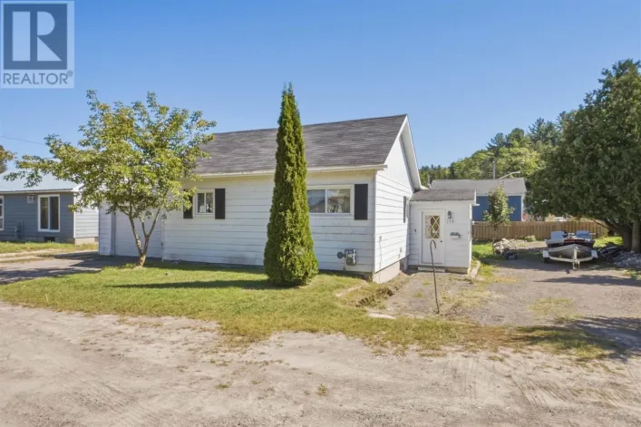 154 Hamilton AVE, Blind River
