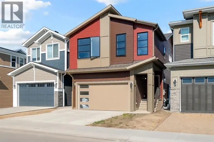 154 Silver Spruce Grove SW, Calgary