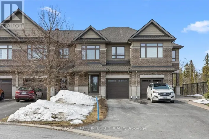154 WOODHURST CRESCENT, Ottawa
