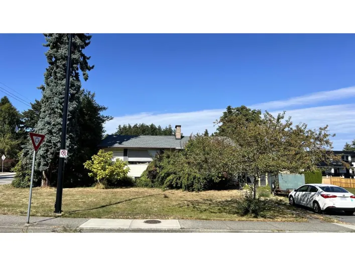 15407 PACIFIC AVENUE, White Rock