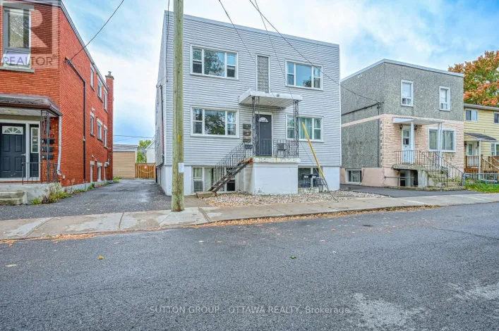 154-156 DAGMAR AVENUE, Ottawa