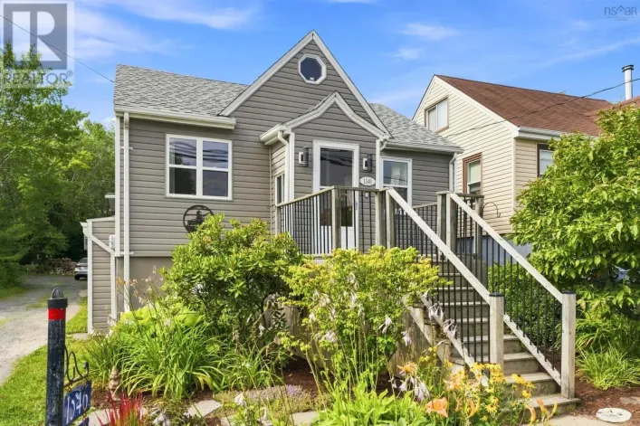 1546 St Margarets Bay Road, Lakeside