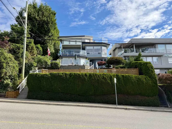 15477 COLUMBIA AVENUE, White Rock
