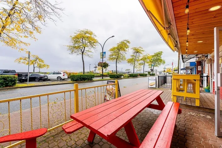 15491 MARINE DRIVE, White Rock
