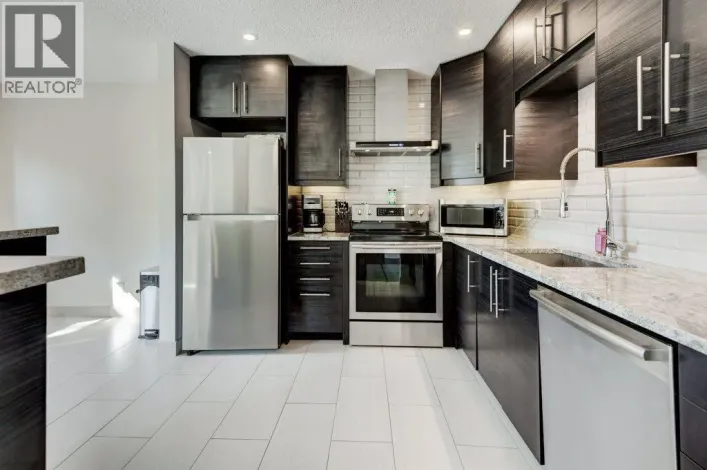 155 Bracewood Way SW, Calgary