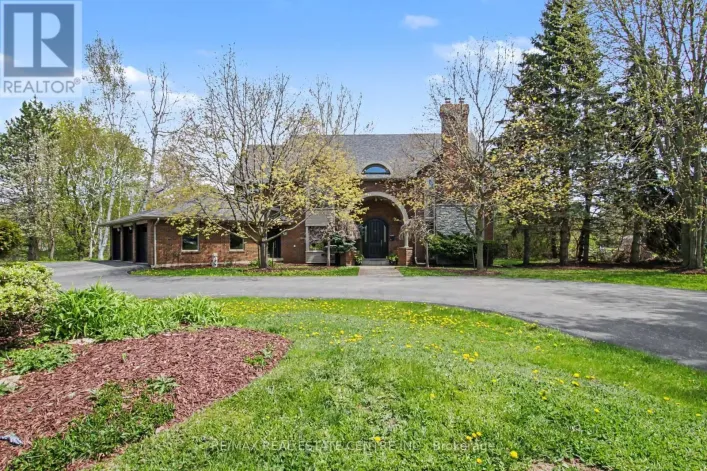 155 CRAWFORD CRESCENT, Milton