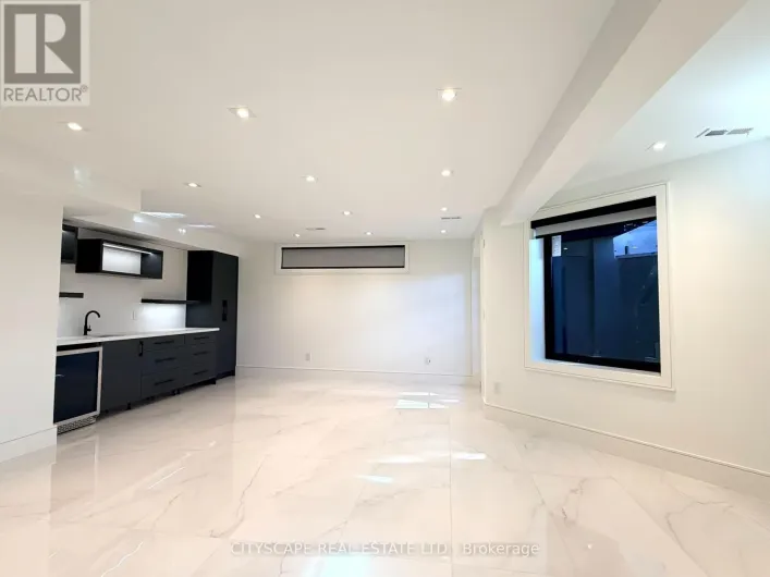 155 LAKE PROMENADE, Toronto