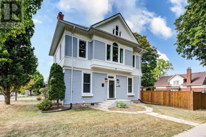 155 VANSITTART AVENUE, Woodstock