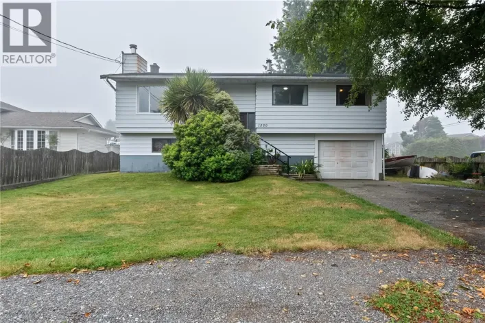 1550 Larch Rd, Ucluelet