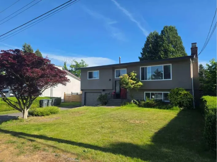 15516 17 AVENUE, Surrey