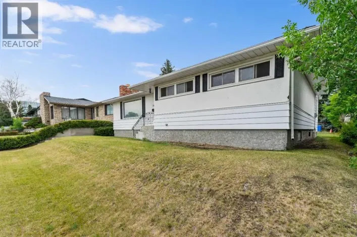 1552 Windsor Street NW, Calgary