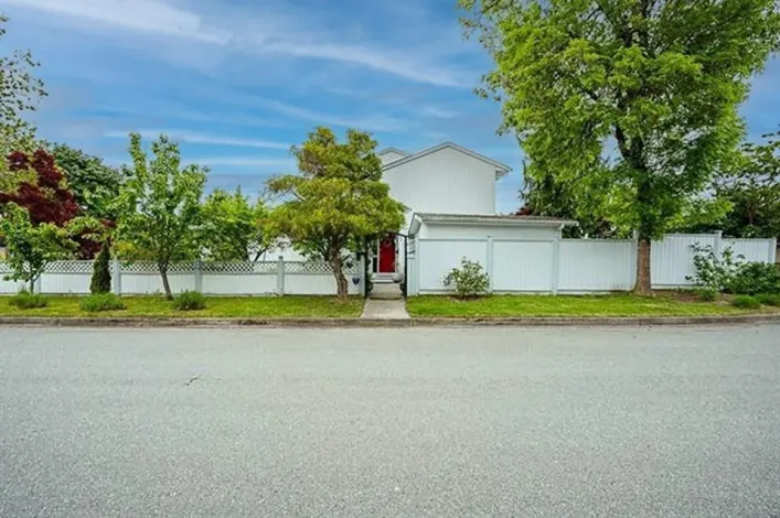 15524 96B AVENUE, Surrey