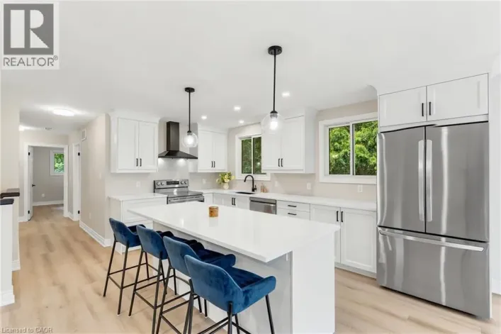 1553 NEWLANDS Crescent, Burlington