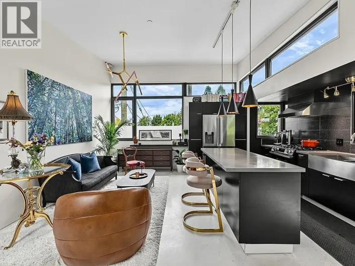 1557 E 20TH AVENUE, Vancouver