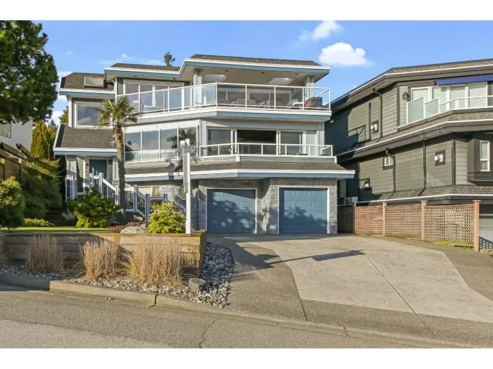 15587 SEMIAHMOO AVENUE, White Rock