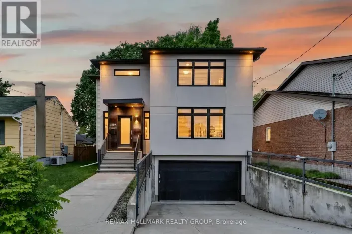 House for sale: 1559 QUEENSDALE AVENUE, Ottawa