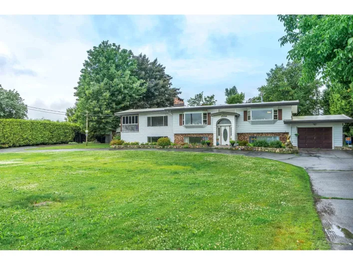 1559 WHATCOM ROAD, Abbotsford