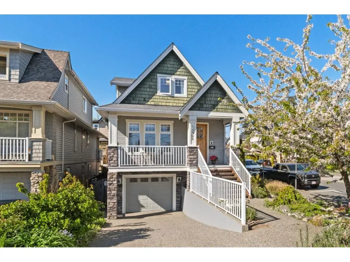15595 THRIFT AVENUE, White Rock