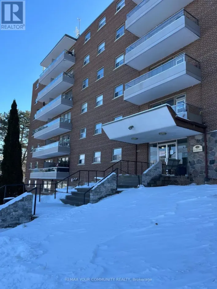 156 - 199 HILLCROFT STREET, Oshawa