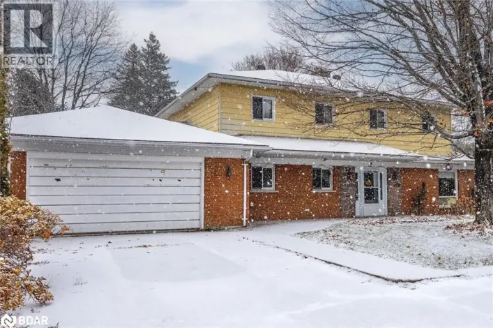 156 CENTRE Street, Burk's Falls