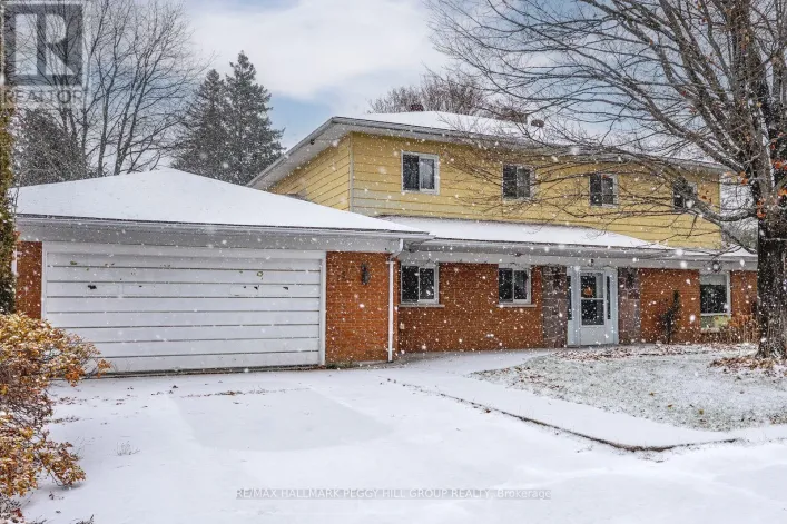 156 CENTRE STREET, Burk's Falls