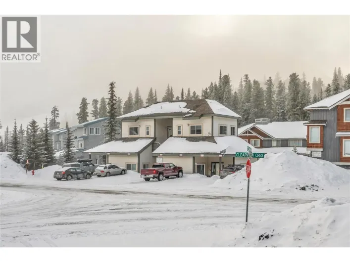 156 Clearview Crescent Unit# 101, Apex Mountain