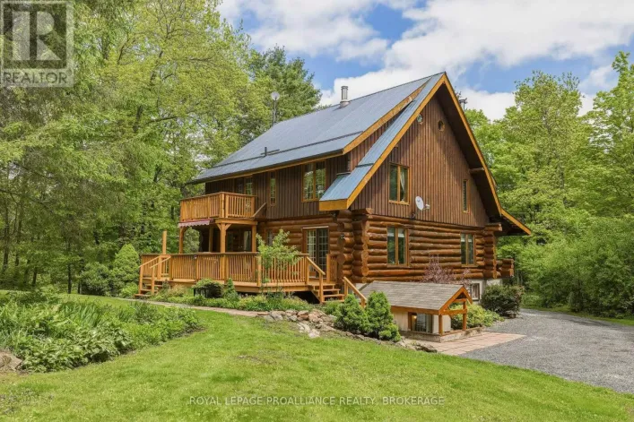 156 DARLINGSIDE DRIVE, Front of Leeds & Seeleys Bay
