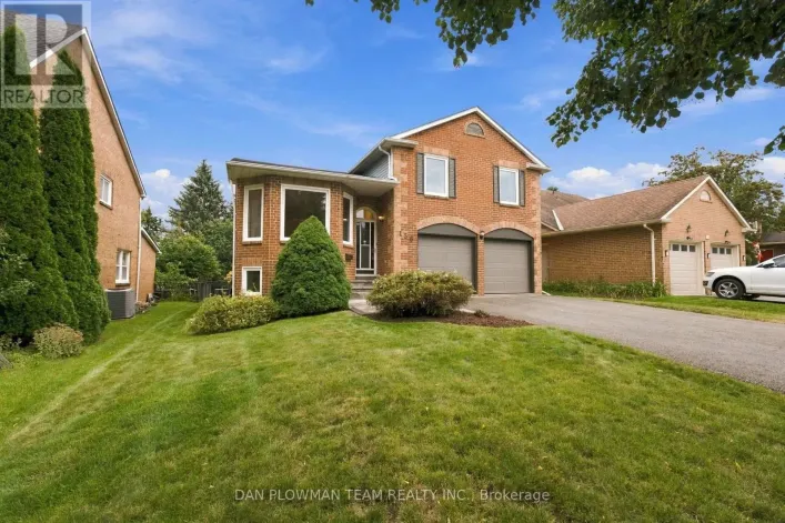 156 JOHN BOWSER CRESCENT, Newmarket