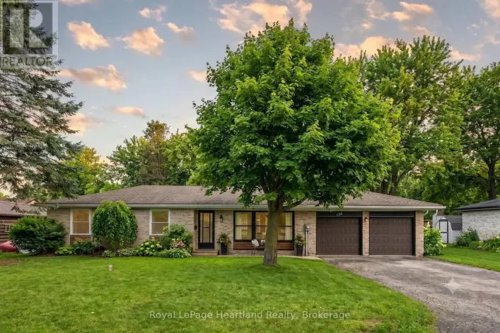 156 JOHN STREET N, Minto