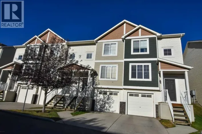 156 Pantego Lane NW, Calgary