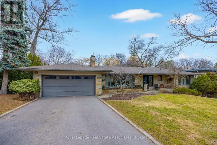 1561 PINETREE CRESCENT, Mississauga