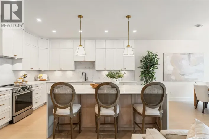 1563 Marble Pl, Langford