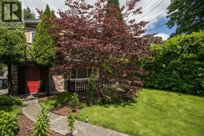 1564 HOPE ROAD, North Vancouver