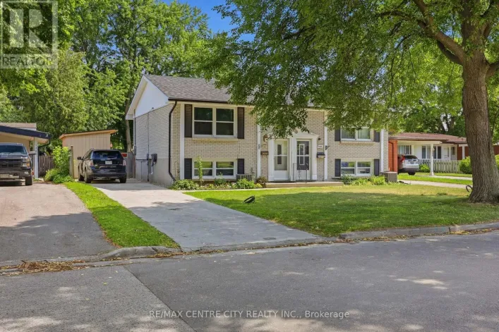 1564 NAIRN AVENUE, London East