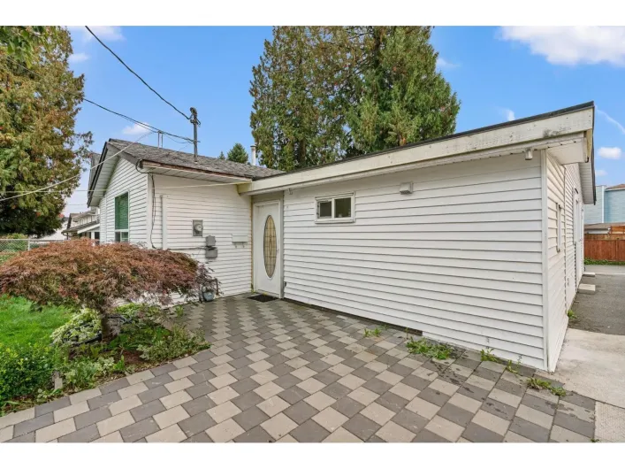 15646 96 AVENUE, Surrey