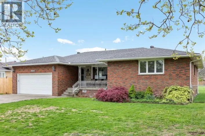 1565 ROXBOROUGH, Windsor
