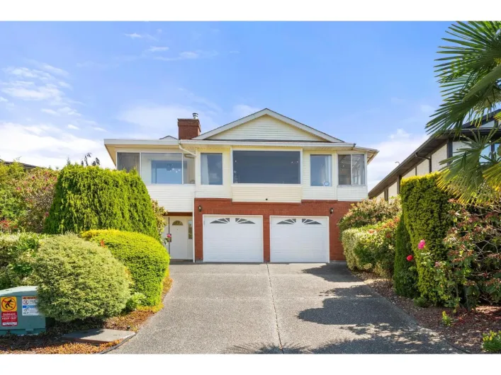 15655 SEMIAHMOO AVENUE, White Rock