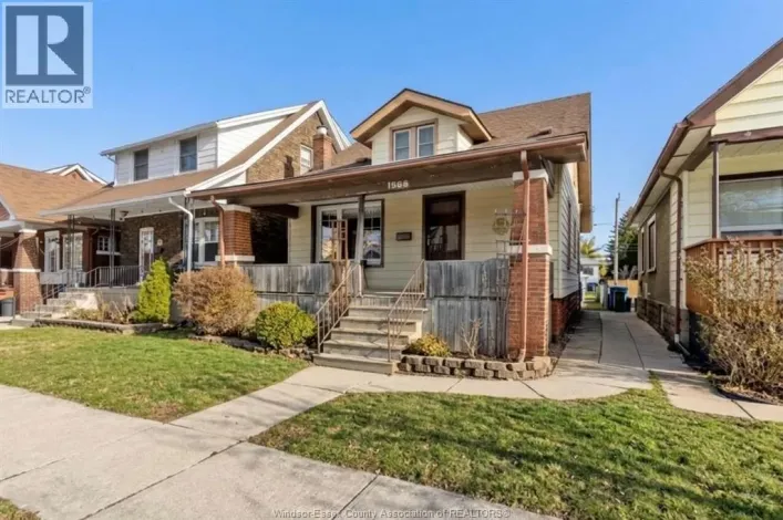 1566 HALL AVENUE, Windsor