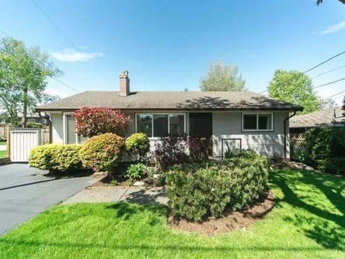 15661 ROPER AVENUE, White Rock