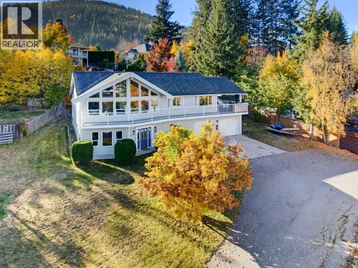 1570 16 Avenue SE, Salmon Arm