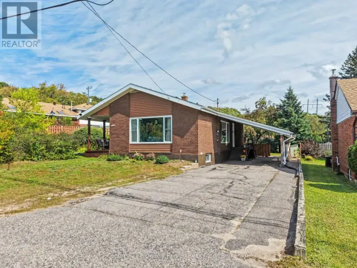 1572 CHAPAIS STREET, North Bay