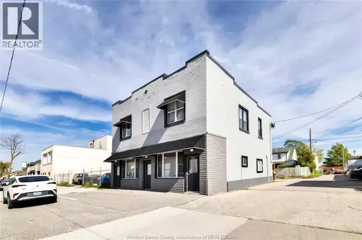 1574 Howard AVENUE, Windsor
