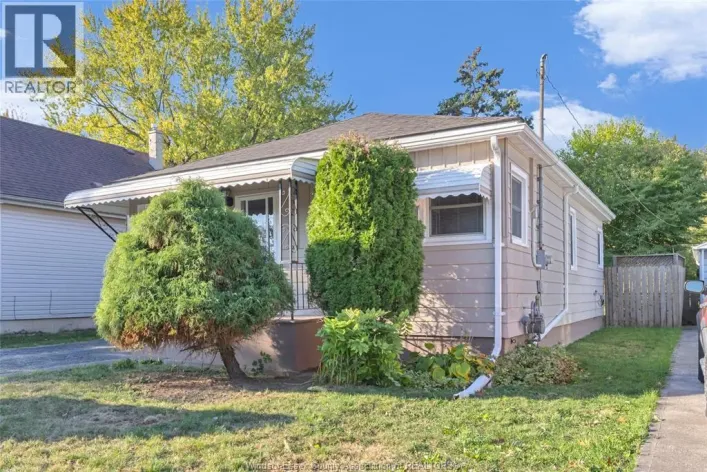 1575 BUCKINGHAM, Windsor