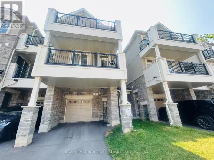 1577 MOIRA CRESCENT, Milton