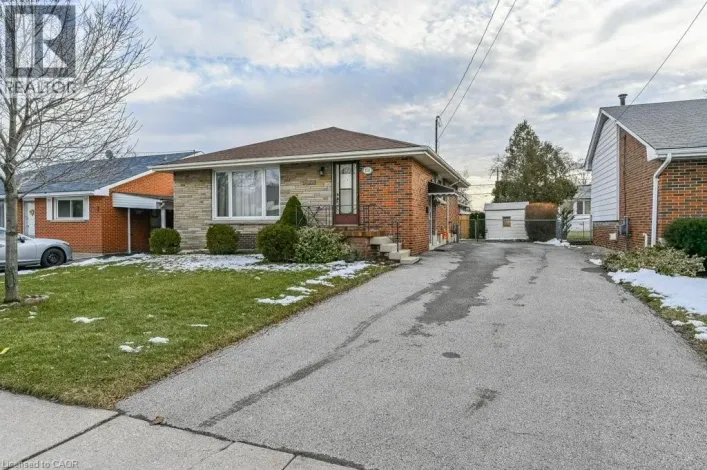 158 FENNELL Avenue E, Hamilton