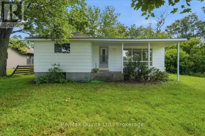 1581 COUNTY RD 10, Prince Edward County