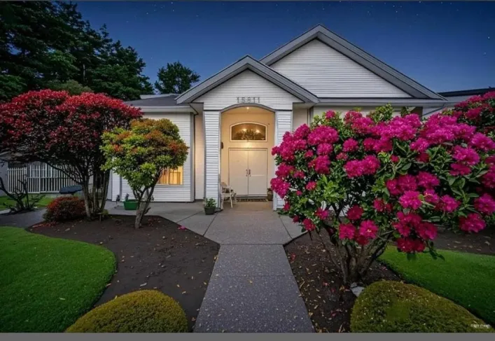 15811 96 AVENUE, Surrey