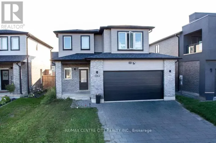 1583 APPLEROCK AVENUE, London North